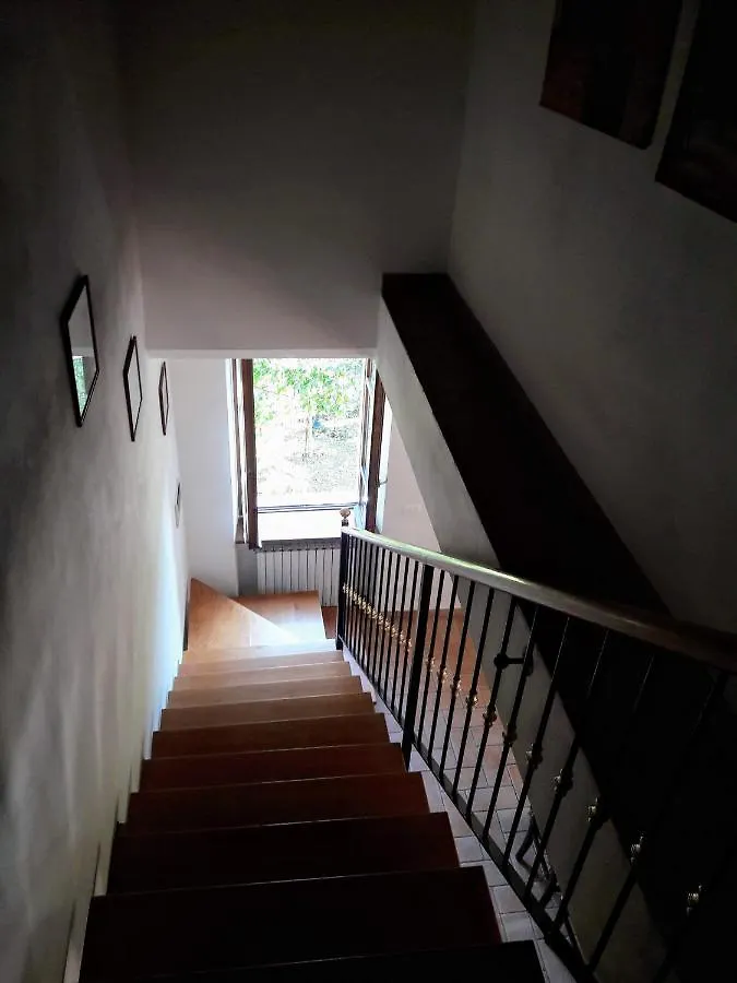 פיאצ'נצה Fine 5 Bedroom Farmhouse בית נופש