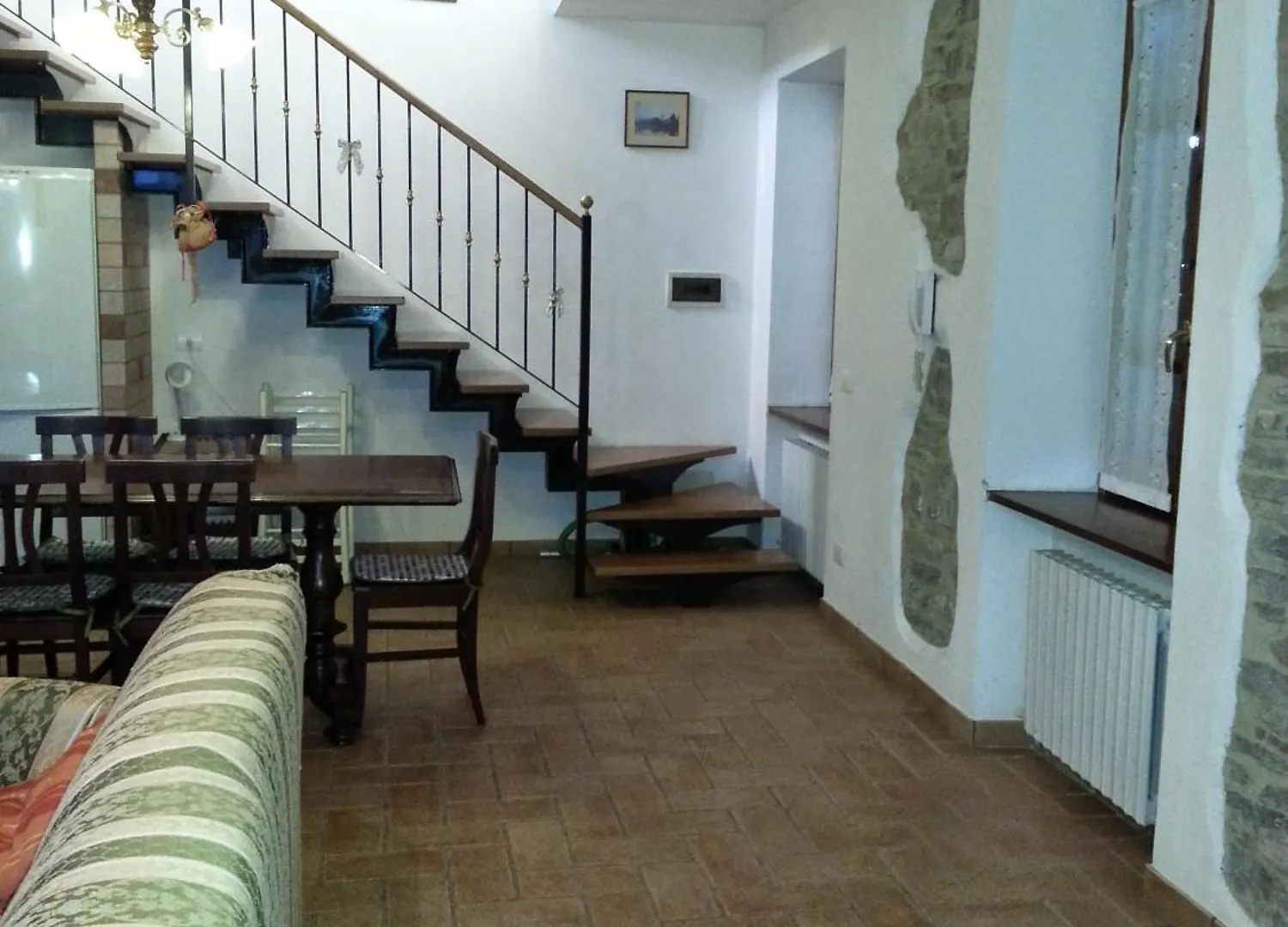 פיאצ'נצה Fine 5 Bedroom Farmhouse