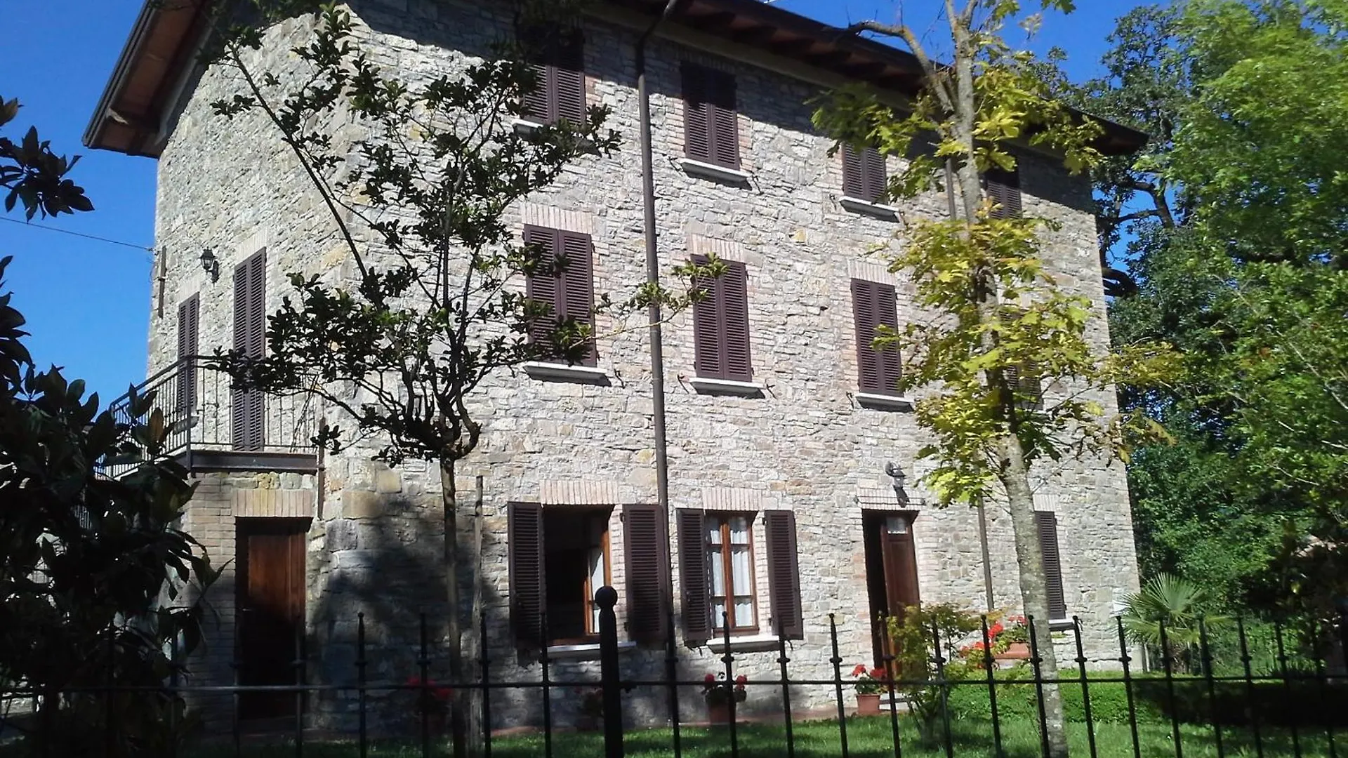 בית נופש פיאצ'נצה Fine 5 Bedroom Farmhouse איטליה