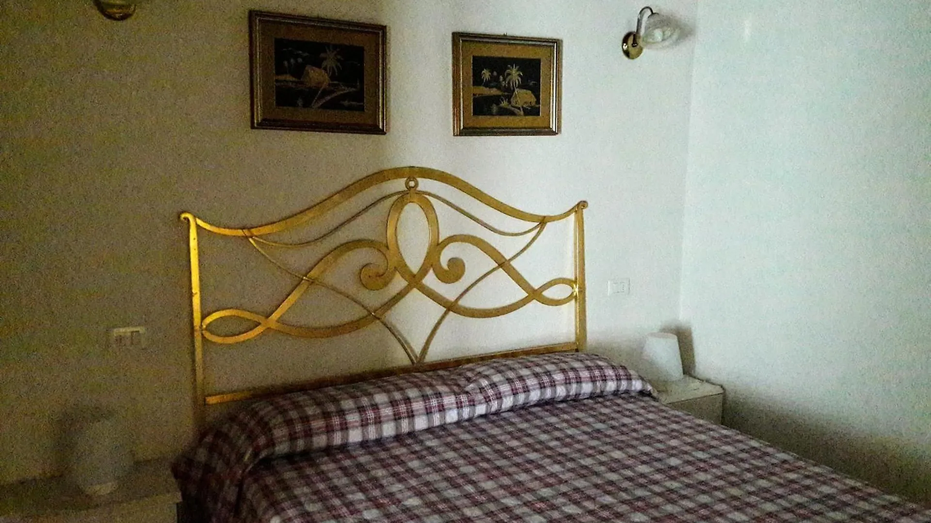 פיאצ'נצה Fine 5 Bedroom Farmhouse